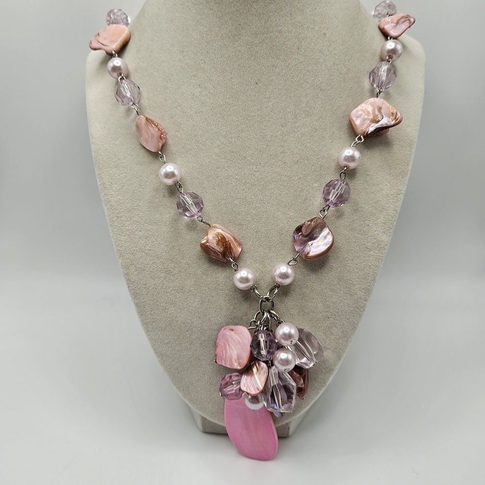 VINTAGE Pink Glass and Mother of Pearl Beaded Y-Drop Necklace